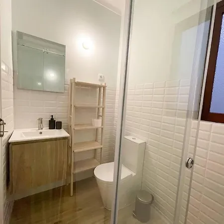 Guest House. * פיגואיירה דה פוז